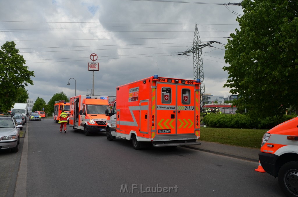 Schwerer Bus Unfall Koeln Porz Gremberghoven Neuenhofstr P026.JPG - Miklos Laubert